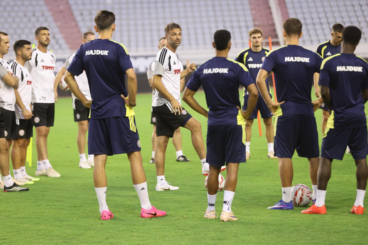 Split: Nogometaši Hajduka odradili trening uoči Rakowa