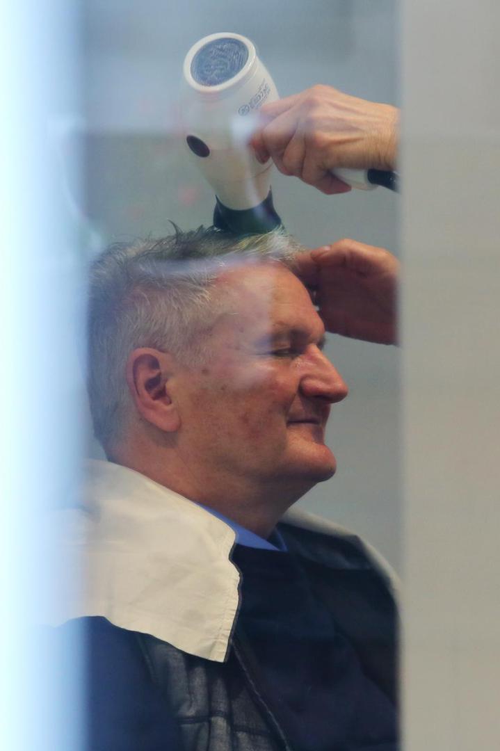 Za jamčevinu mu je pomoglo jako puno ljudi, kazao je Todorić dodajući da su se sami javljali