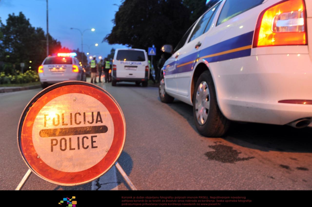 '22.05.2011., Frankopanska ulica, Varazdin -  U ranim jutarnjim satima doslo je do prometne nesrece u kojoj je vozac osobnog vozila usmrtio pjesaka te je pobjegao s mjesta nesrece Photo: Marko Jurinec