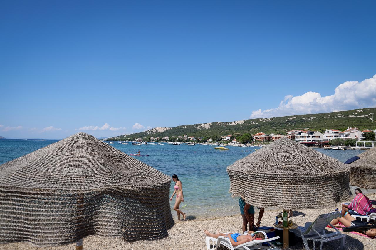 Stara Novalja: Turistička patrola i Večernjakove zvjezdice Stara Novalja