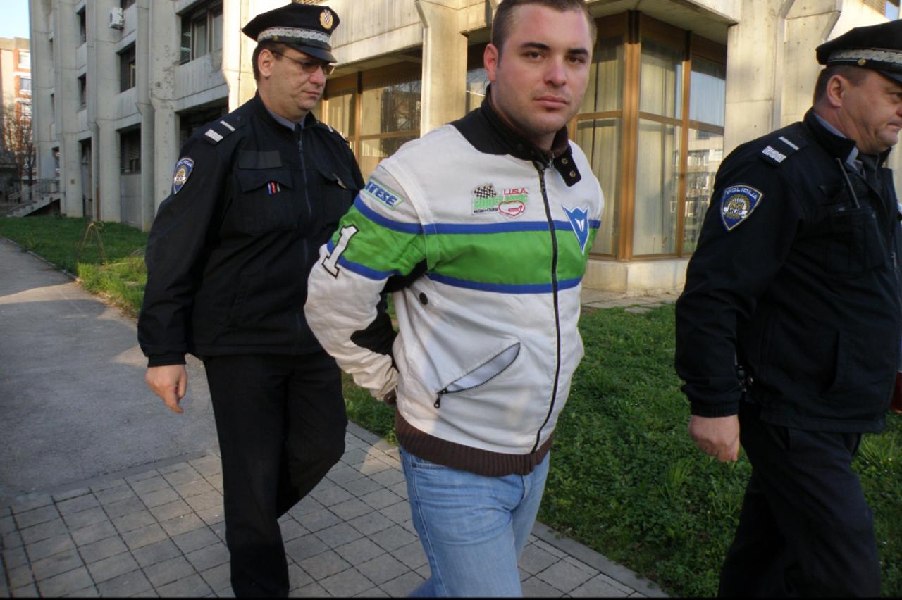 medic_PXL_kar_100407_677