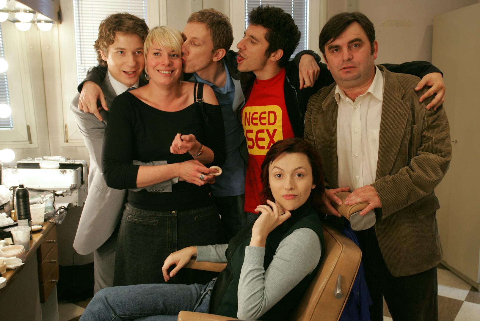 11.07.2005., Zagreb - Snimanje sitcoma Bumerang. Luka Dragic, Luka Petrusic, Dusan Bucan, Drasko Zidar, Hana Hegedusic. Photo: Robert Anic/PIXSELL