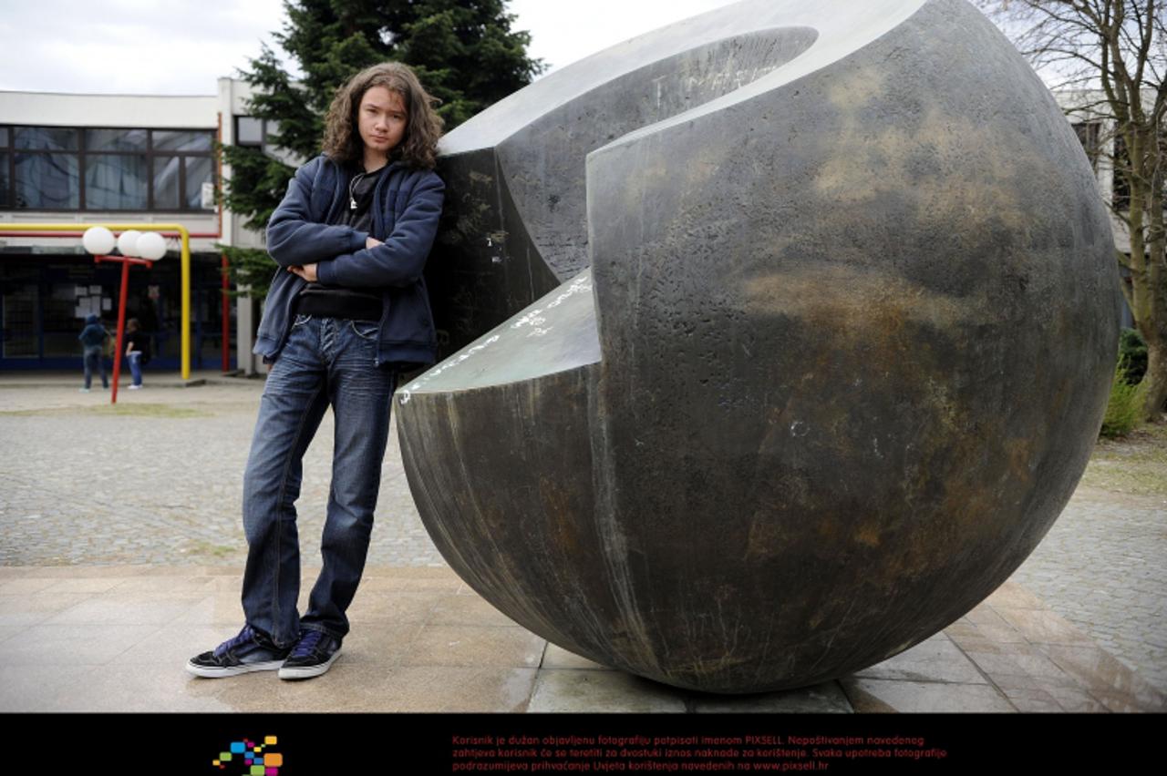 '30.03.2012., Cakovec - Luka Vugrac, informaticar i ucenik Graditeljske skole Cakovec, ima transplantirano srce. Luka je pobijedio opaku i tesku bolest. Photo: Vjeran Zganec-Rogulja/PIXSELL'