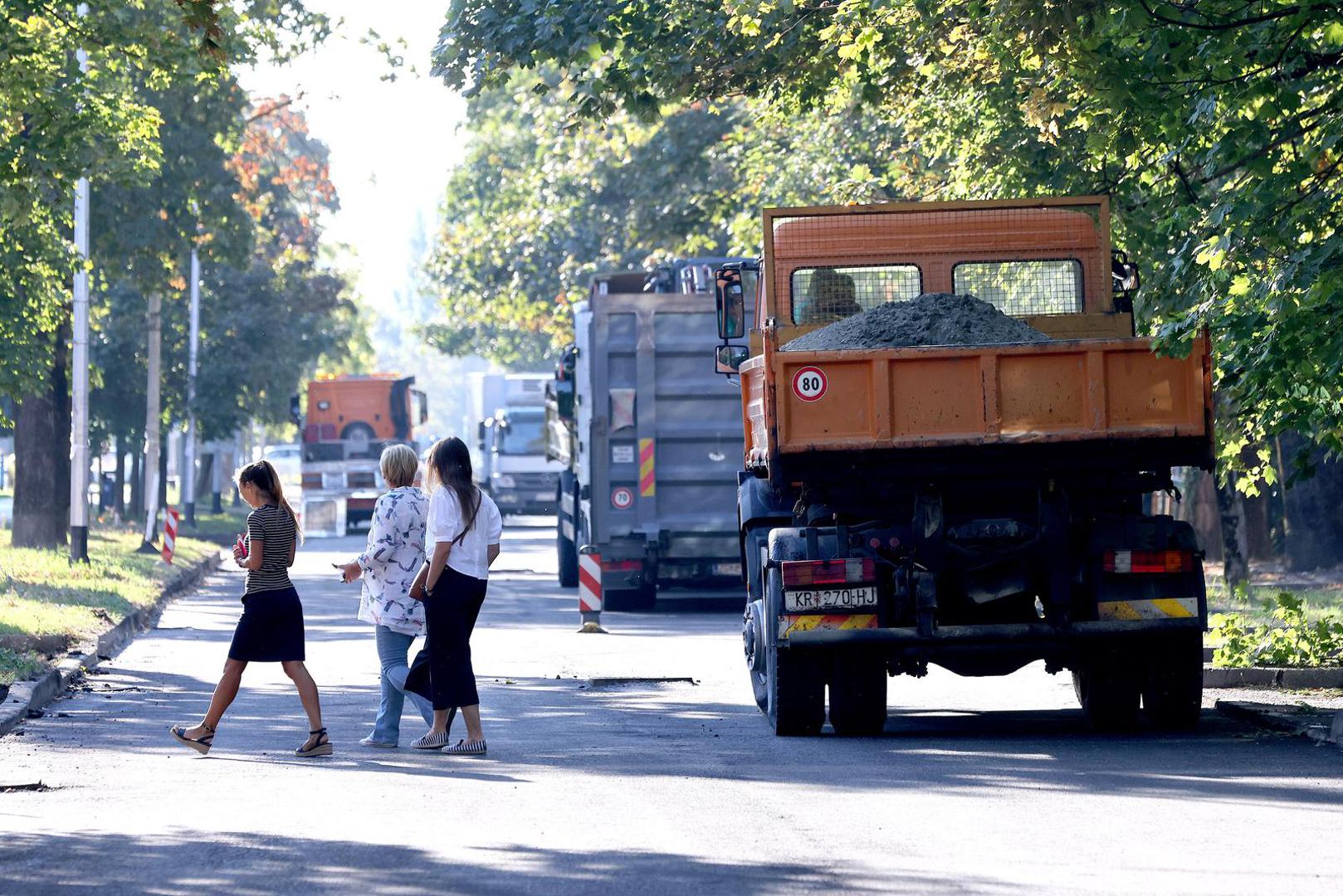Nakon toga radovi se nastavljaju zapadnije prema Držićevoj aveniji i trajat će do okončanja radova.