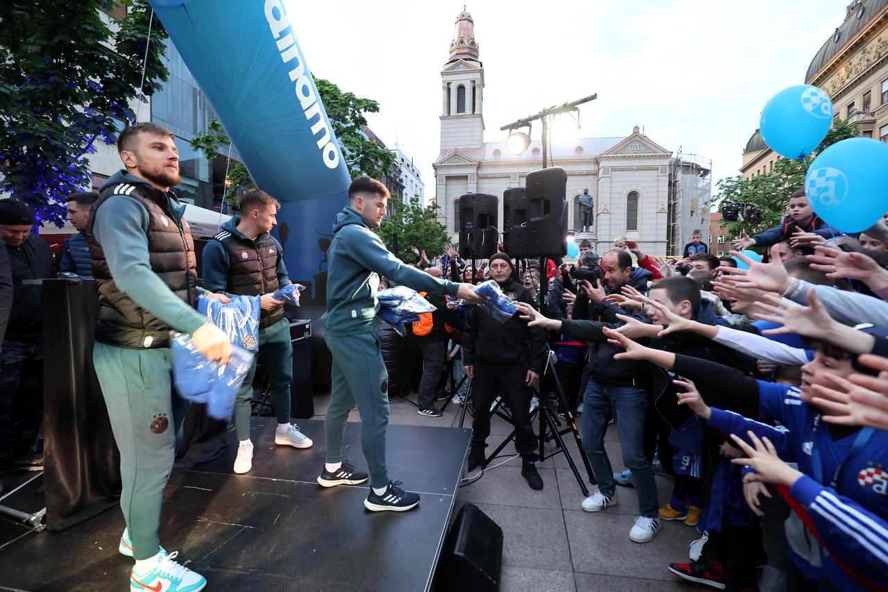 Zagreb: Proslava 113. Dinamovog rođendana na Cvjetnom trgu.