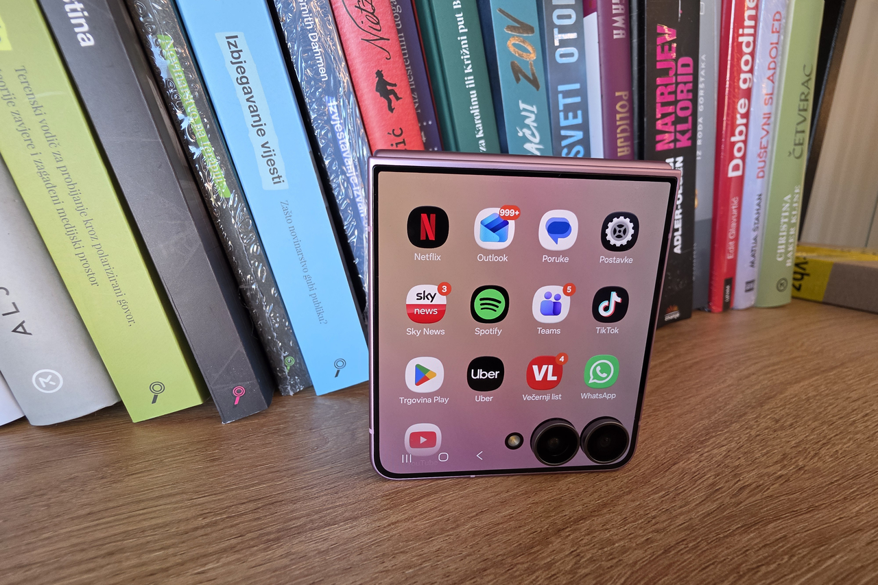 Samsung Galaxy Z Flip8