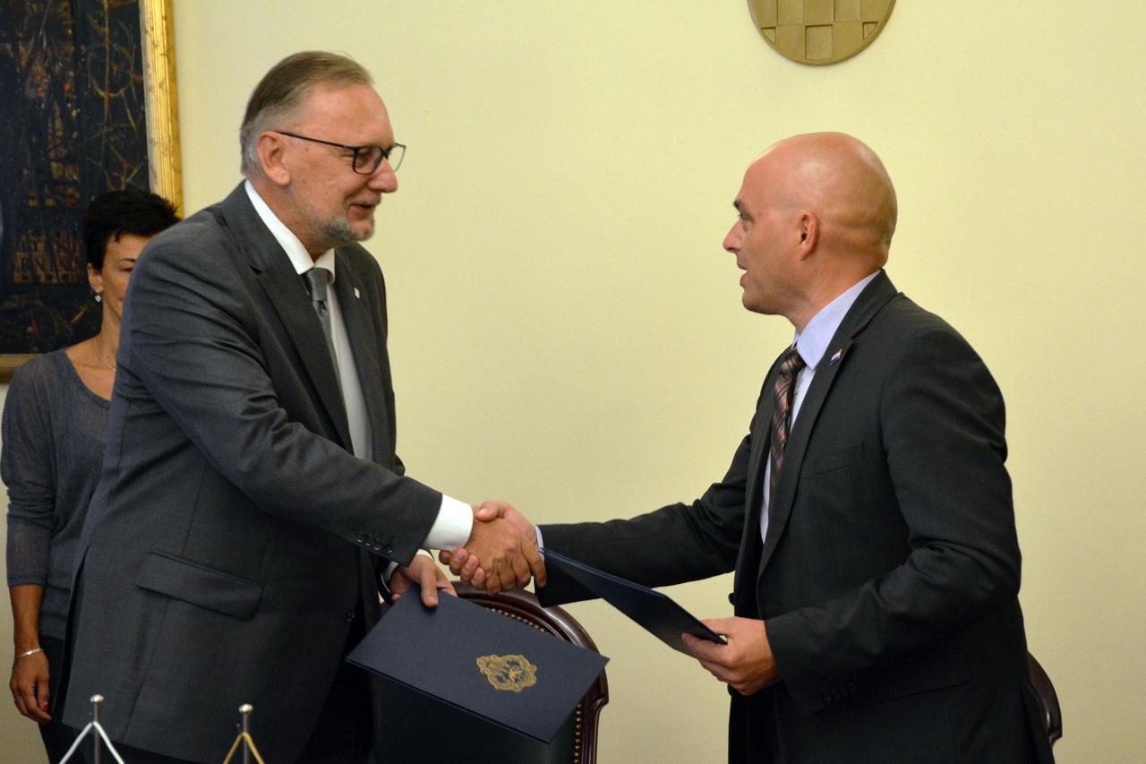 Ministar Božinović i gradonačelnik Darko Puljašić potpisali su sporazum o uređenju Policijske postaje