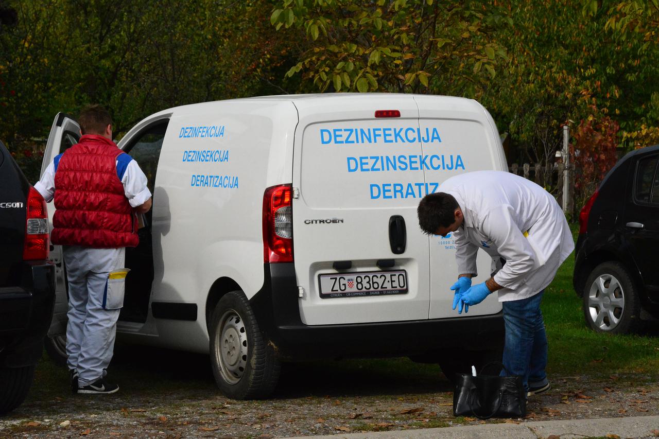 Slavonski Brod: Djelatnici službe za dezinfekciju, dezinsekciju i deratizaciju