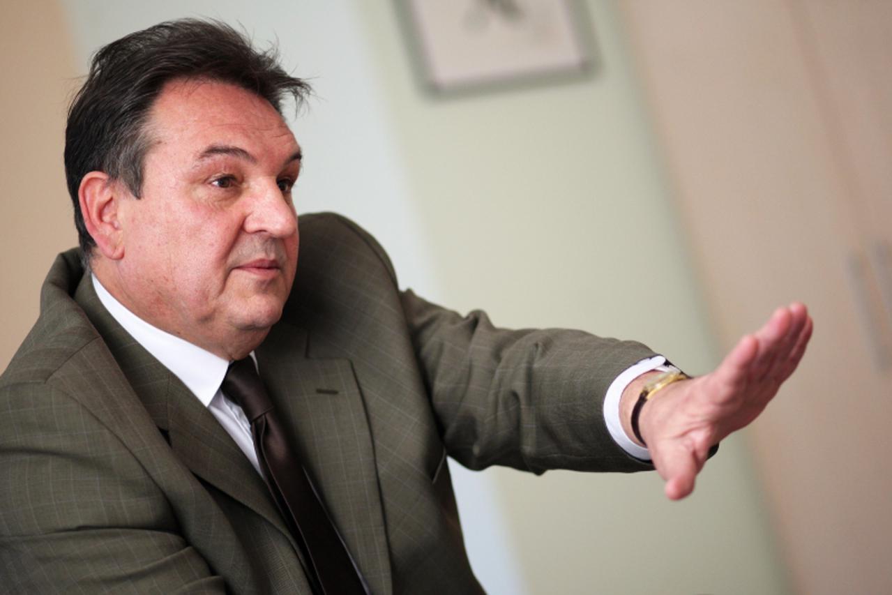 \'23.03.2011., Zagreb, Kneza Mislava - Predsjednik Hrvatske narodne stranke dipl.ing.arh. Radimir Cacic. Photo: Slavko Midzor/PIXSELL\'