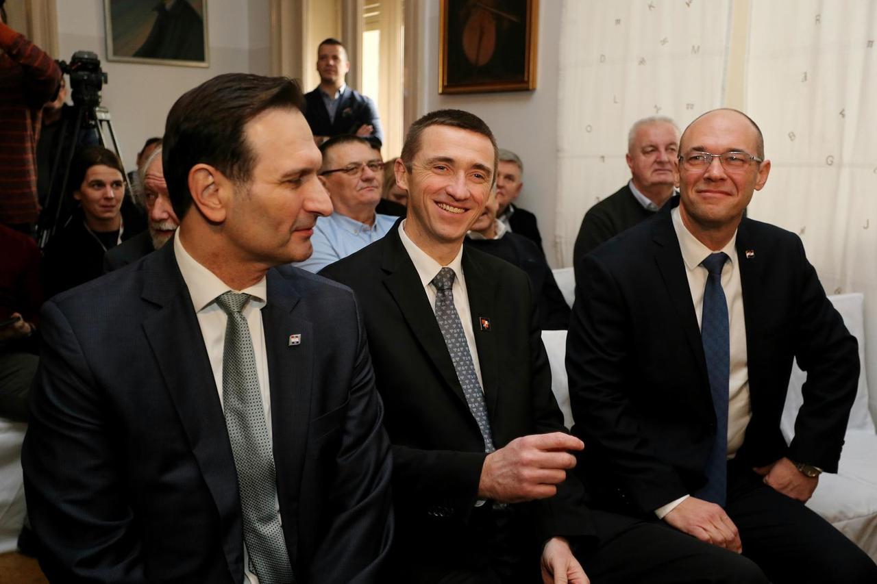 Miro Kovač, Ivan Penava i Davor Ivo Stier održali zajedničku konferenciju za medije u vezi s unutarstranačkim izborima