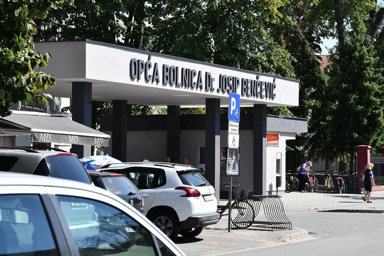 Slavonski Brod: Obnovljen glavni ulaz Opće bolnice dr. Josip Benčević