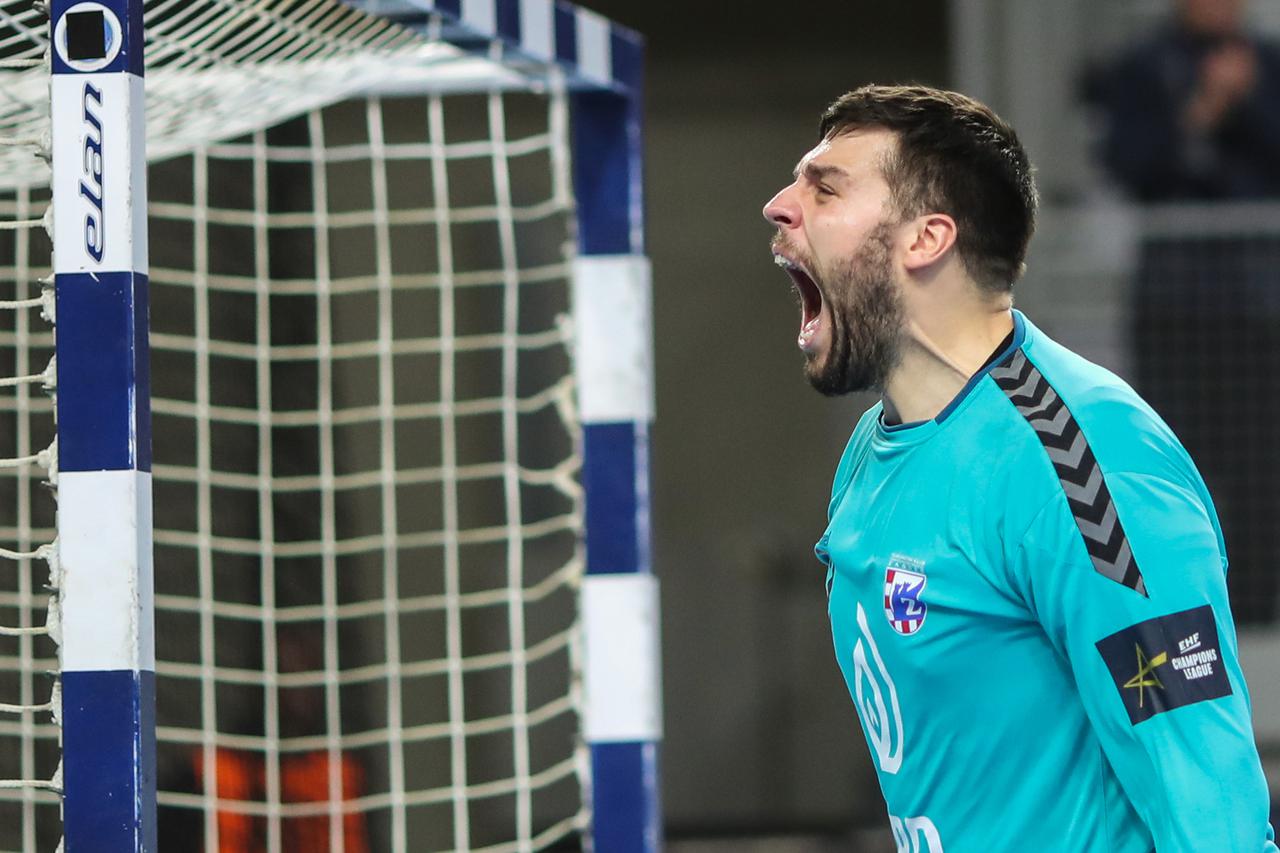 storyeditor/2022-11-01/PXL_261022_96361566.jpg