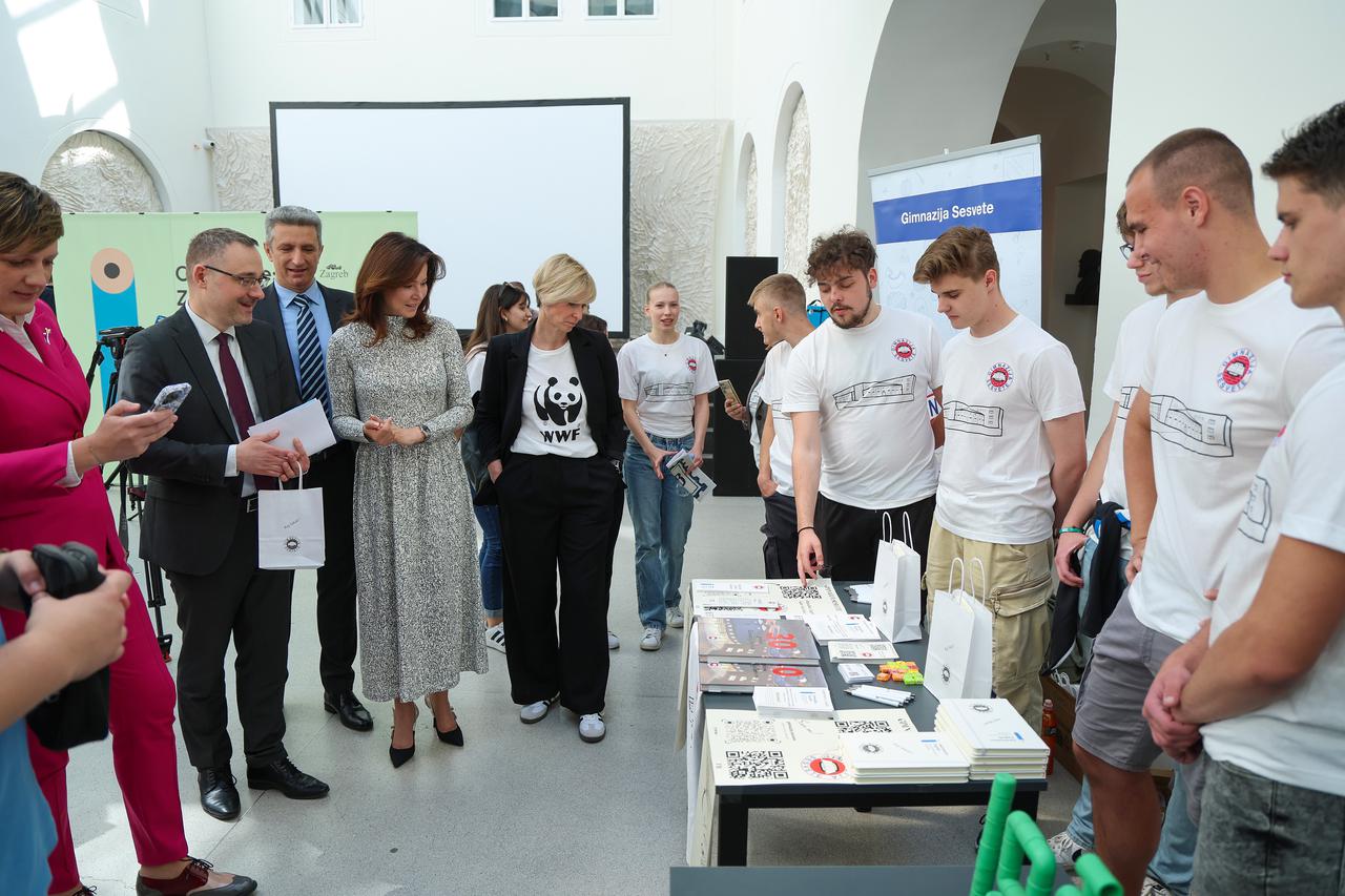 Zagreb: Predstavljanje srednjoškolskih projekata osmišljenih u programu "Odredište: Zagreb"