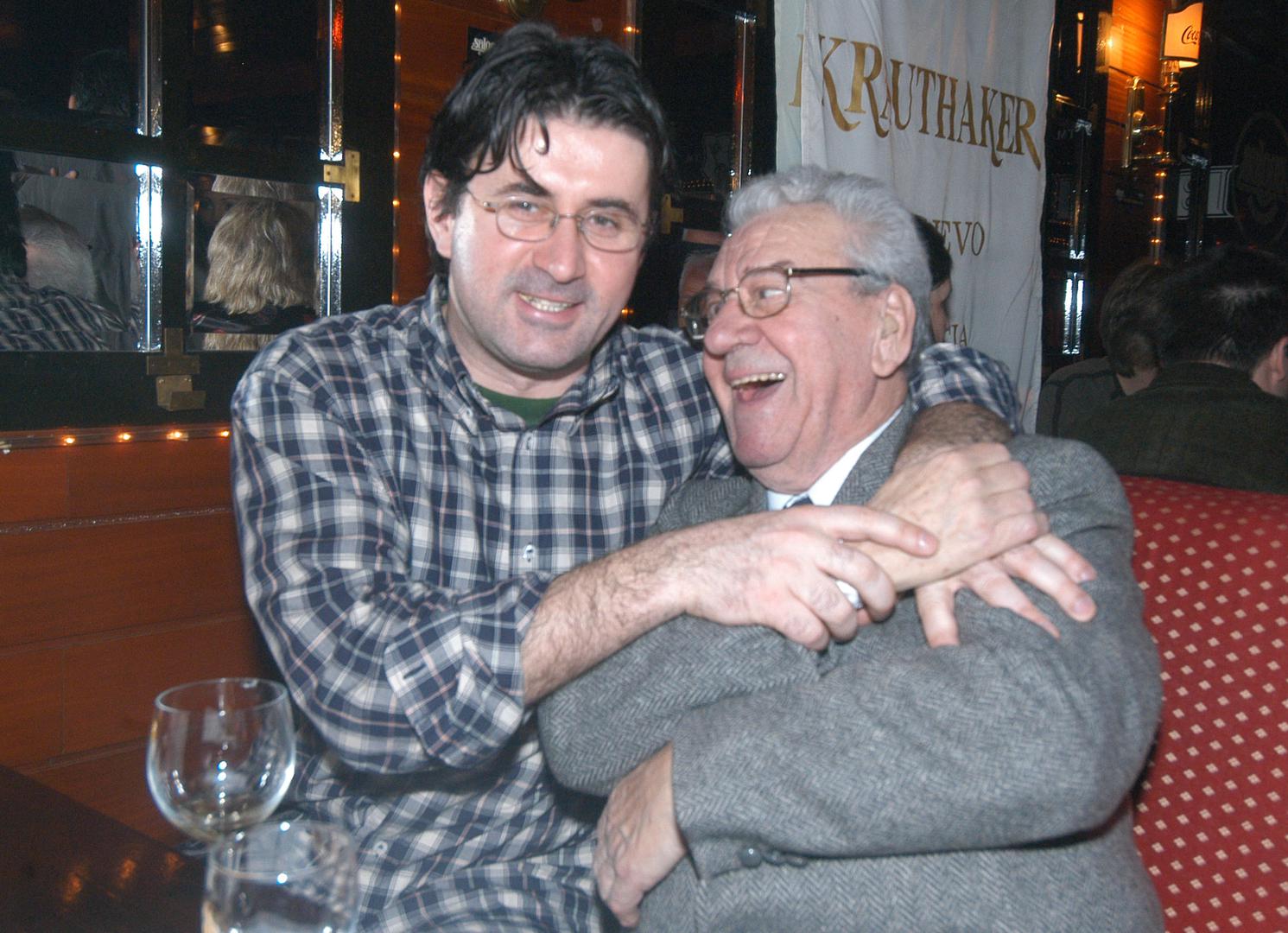 Za Histrione je bio živa legenda, simbol teatra za narod. Ta veza okrunjena je osnivanjem festivala komedije "Bobijevi dani smijeha", koji i danas čuva uspomenu na njegov vedri duh. 
