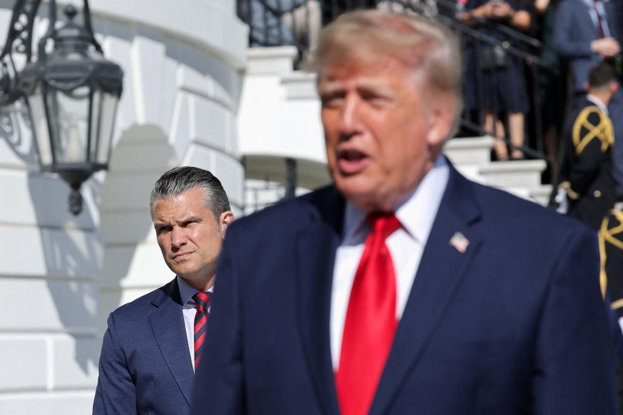 Hegseth i Trump