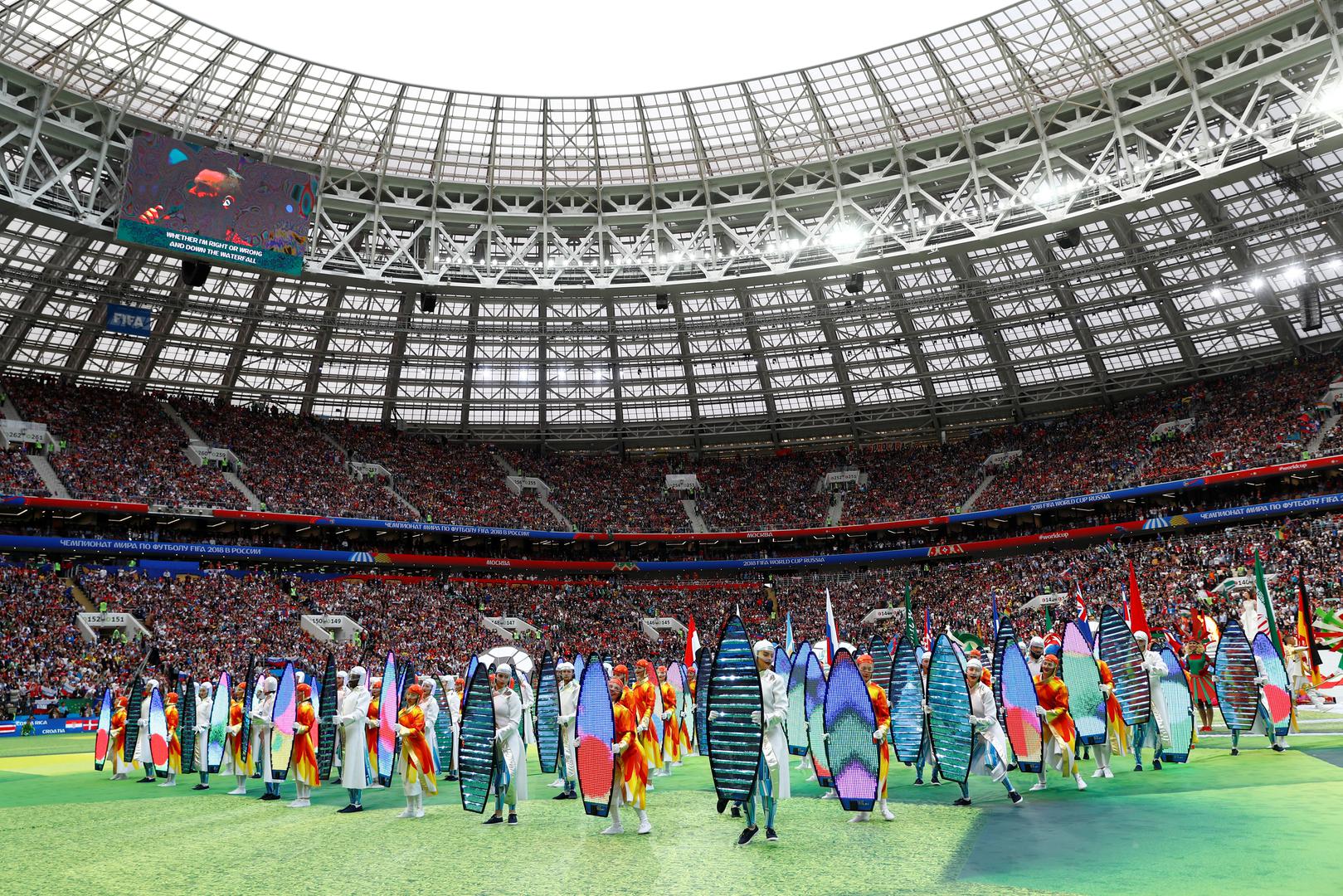 Domaćini Rusi napravili su spektakularno otvaranje na stadionu Lužnikiju uoči utakmice protiv Saudijske Arabije.

