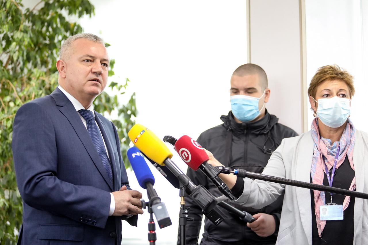 Zagreb: Povodom zaprimanja novih zahtjeva ministar Darko Horvat posjetio je APN