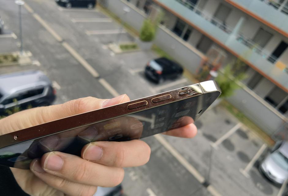 iPhone 12 Pro