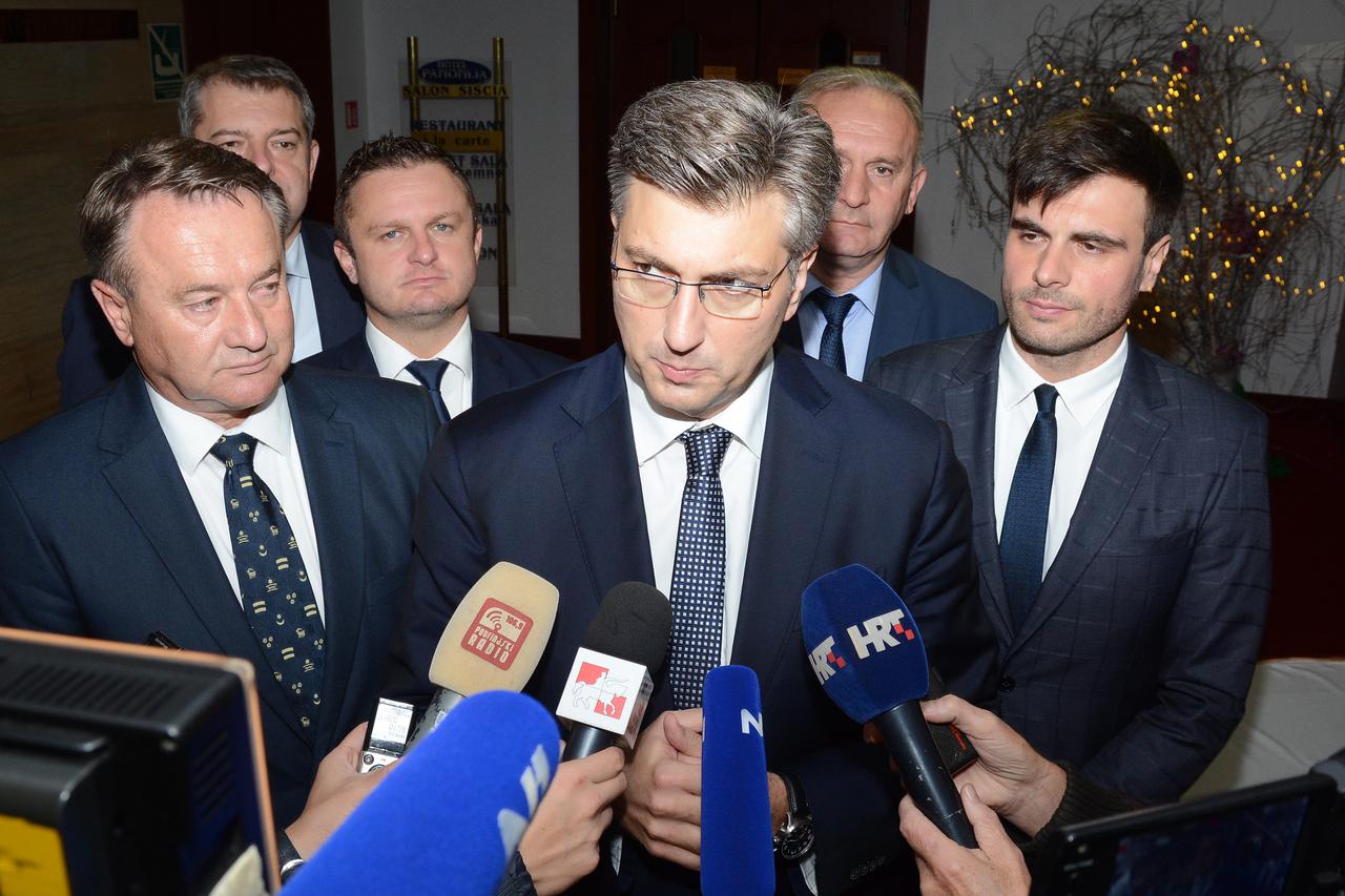 Premijer Andrej Plenković na obljetnici osniutka HDZ-a u Sisku