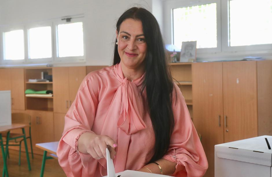 Split: Kandidatkinja za županicu Ivana Ninčević Lesandrić glasovala u drugom krugu lokalnih izbora