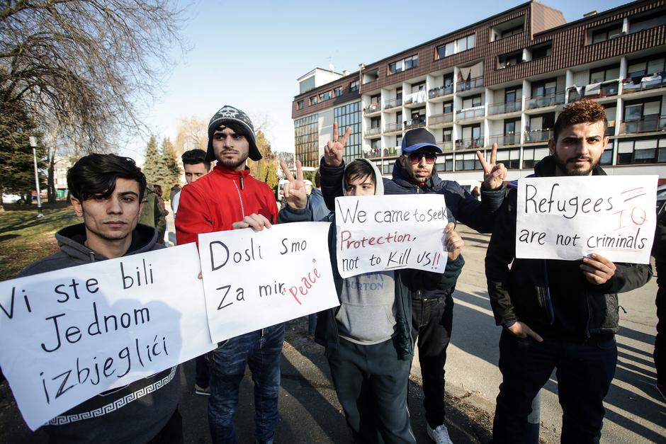Prosvjed migranata u hotelu Porin zbog loših uvjeta smještaja