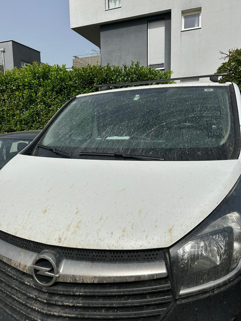 Naravno, veći problem je što je saharski pijesak štetan i za zdravlje.