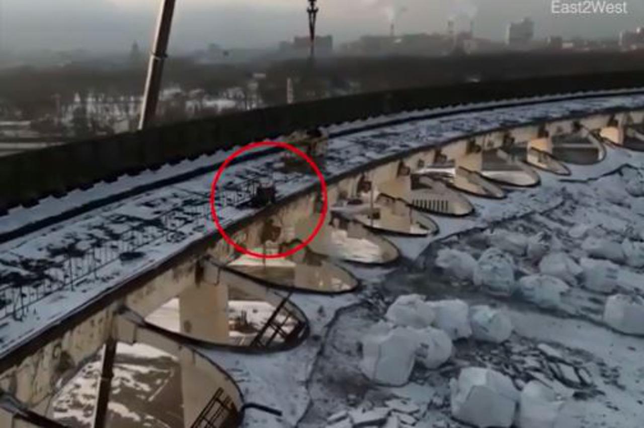 Urušavanje sportskog centra, poginuo radnik