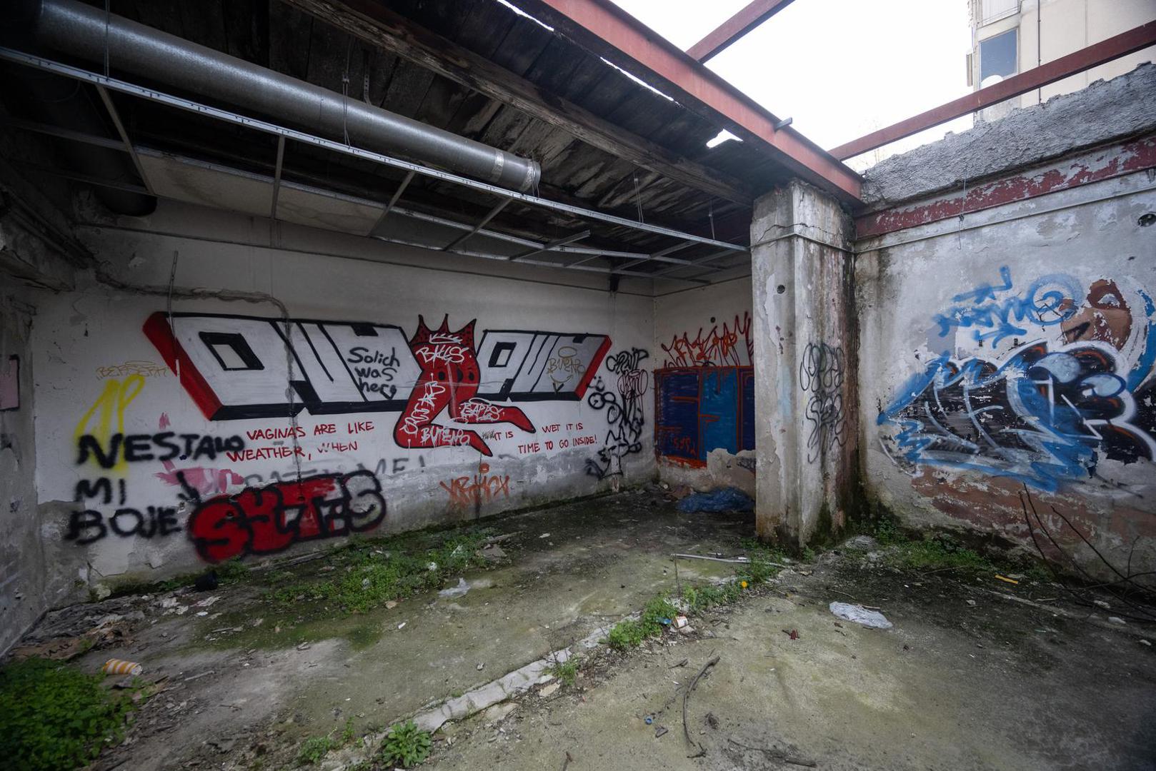 Jedino Diskontni trg i dalje čeka neka bolja vremena, mada je još prije 10 godina izrađen plan kako bi se tamo mogao izgraditi jedan shopping centar...no to je ostalo samo slovo na papiru. 