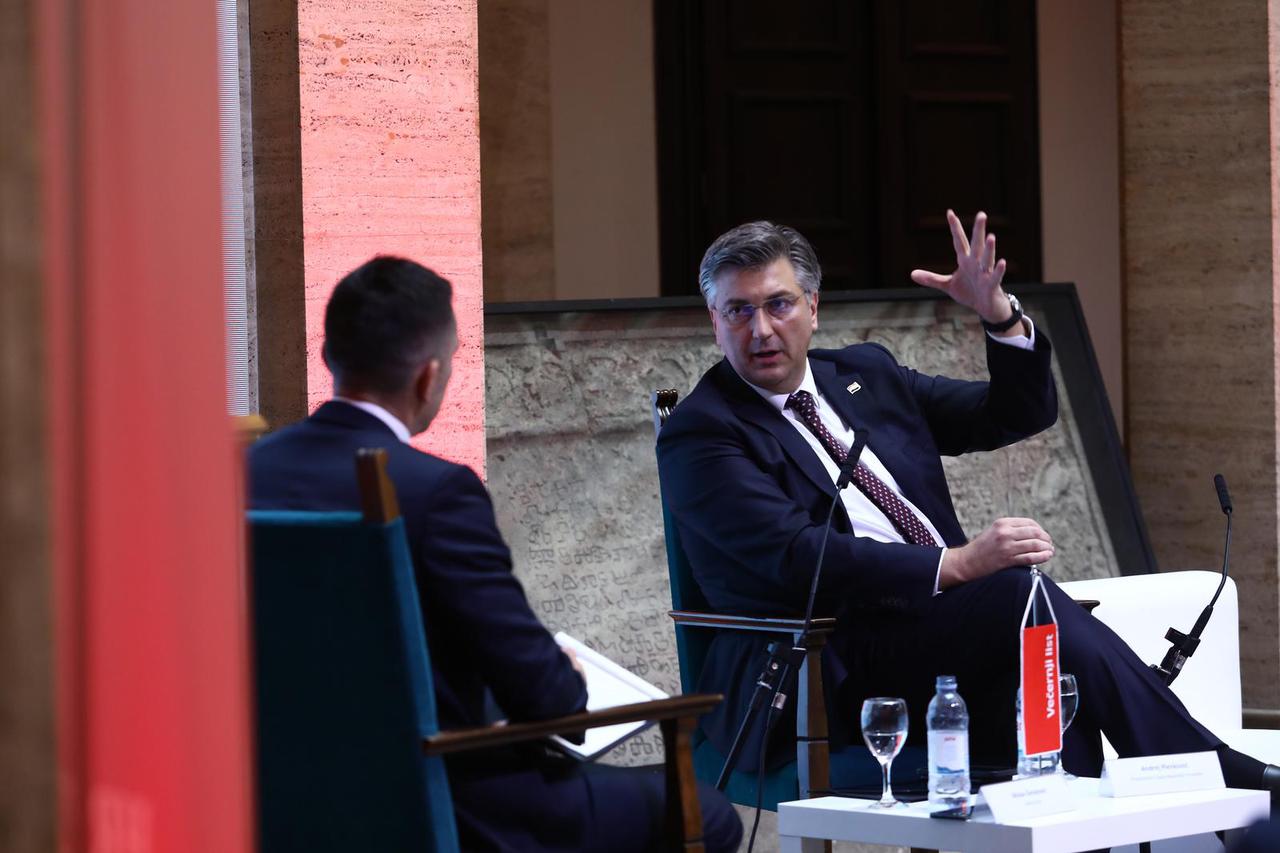 Zagreb: Konferencija "Hrvatska kao dio eurozone", intervju s predsjednikom Vlade Andrejom Plenkovićem