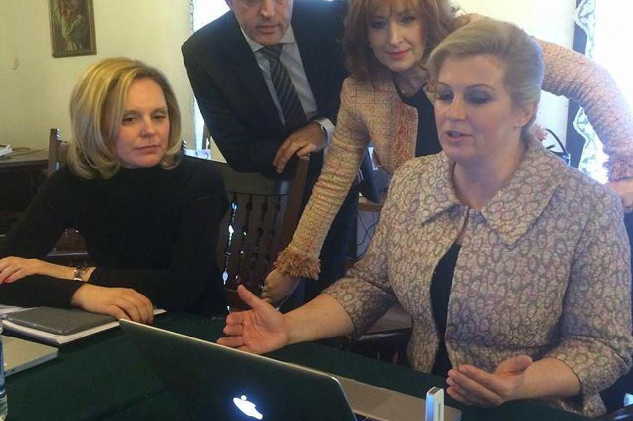 Prvi radni dan Kolinde Grabar Kitarović u privremenom uredu 
