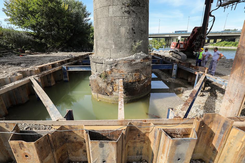 Zagreb: Obnova pješačkog mosta na Savi bliži se završnoj fazi