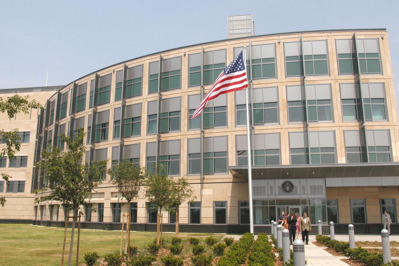 Američka ambasada