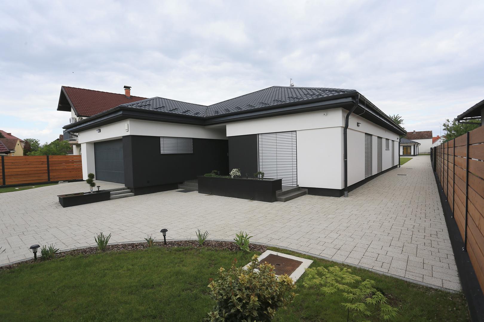 Tolušić je u imovinsku karticu upisao kako njegova kuća u Virovitici ima 165 kvadrata, no u prijepisu posjedovnog lista koji izdaje Državna geodetska uprava stoji kako je veličine 330 metara četvornih, objavio je Telegram.