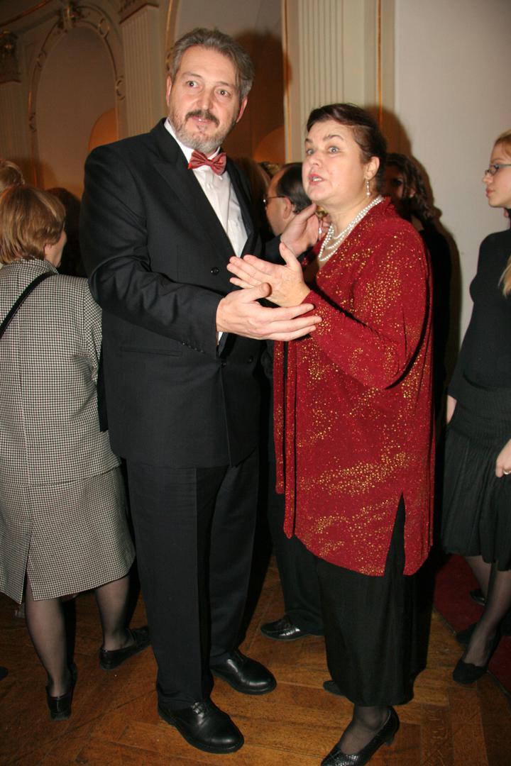 Nakon razvoda, Vlasta je svoj ljubavni život držala daleko od očiju javnosti. Iako su joj pripisane razne romanse, nikada se nije ponovo udavala. 