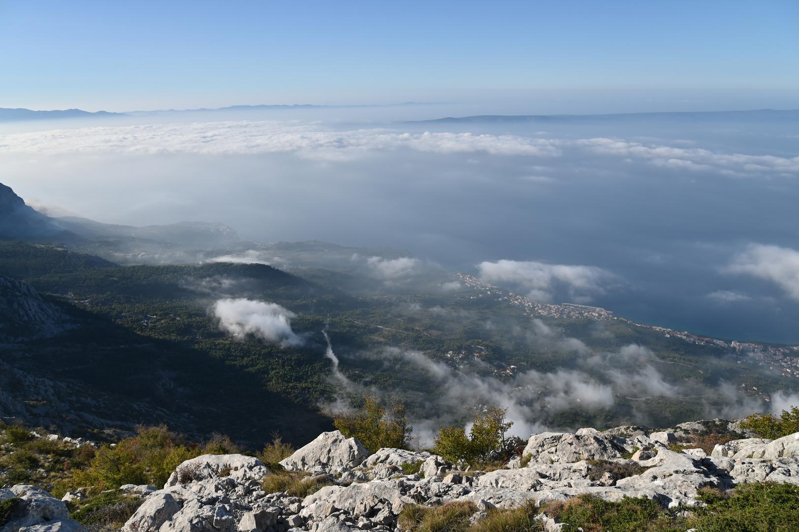 Inače, radno vrijeme vidikovca Nebeska šetnica u travnju je bilo od 7 do 19 sati, dok će od 1. svibnja vidikovac raditi od 6 do 20 sati. Takvo radno vrijeme ostaje na snazi do 1. rujna, kada iznova možete uživati u spektakularnim prizorima od 7 do 19. 