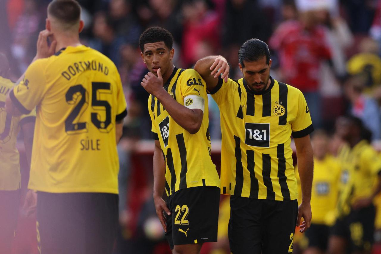 Bundesliga - FC Cologne v Borussia Dortmund