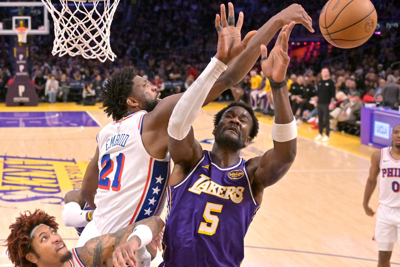 NBA: Philadelphia 76ers at Los Angeles Lakers