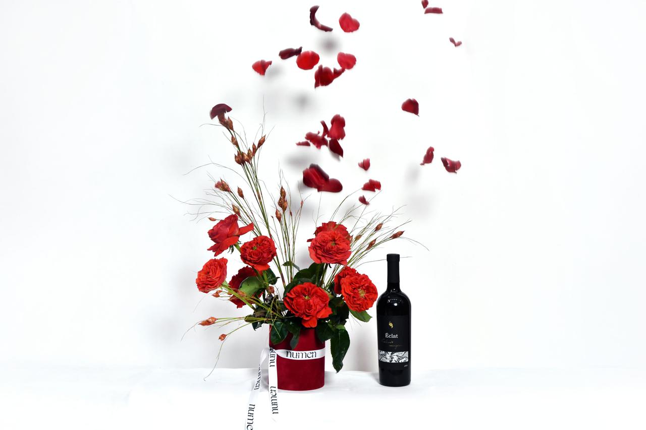 Vinolog i Numen Atelier