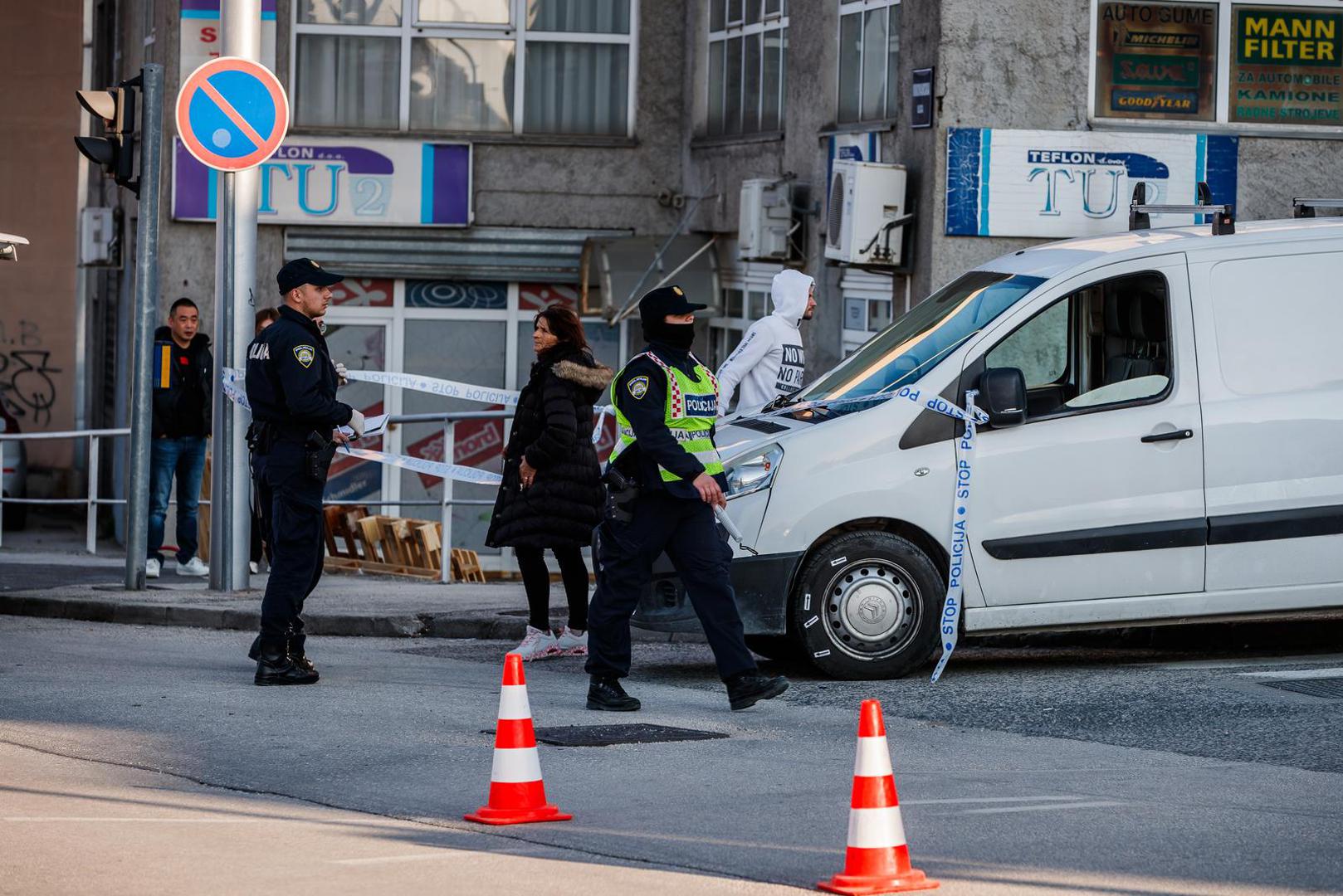 17.02.2025., Split - Na krizanju Vukovarske i Ninske ulice, kombi vozilo je naletilo na petero djece koja su prevezena u bolnicu. Photo: Zvonimir Barisin/PIXSELL