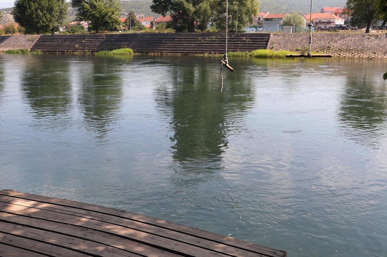 Trilj: U Cetini se utopila 13-godišnja djevojčica