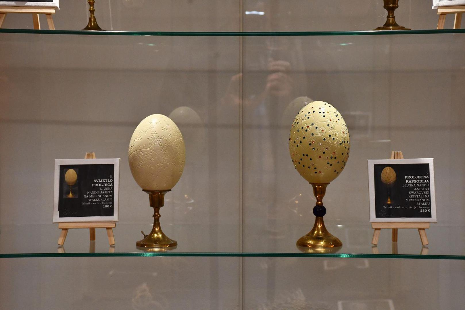 03.04.2025., Pozega: U Muzeju grada Požege otvorenje izlozbe jedinstvenih umjetnickih dijela pod nazivom "Umjetnine od ljuski jaja" autora Zorana Lucica. Izlozba je humanitarnog karaktera. Photo: Ivica Galovic/PIXSELL