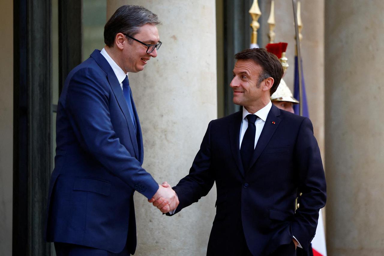 French President Macron meets Serbian President Vucic in Paris