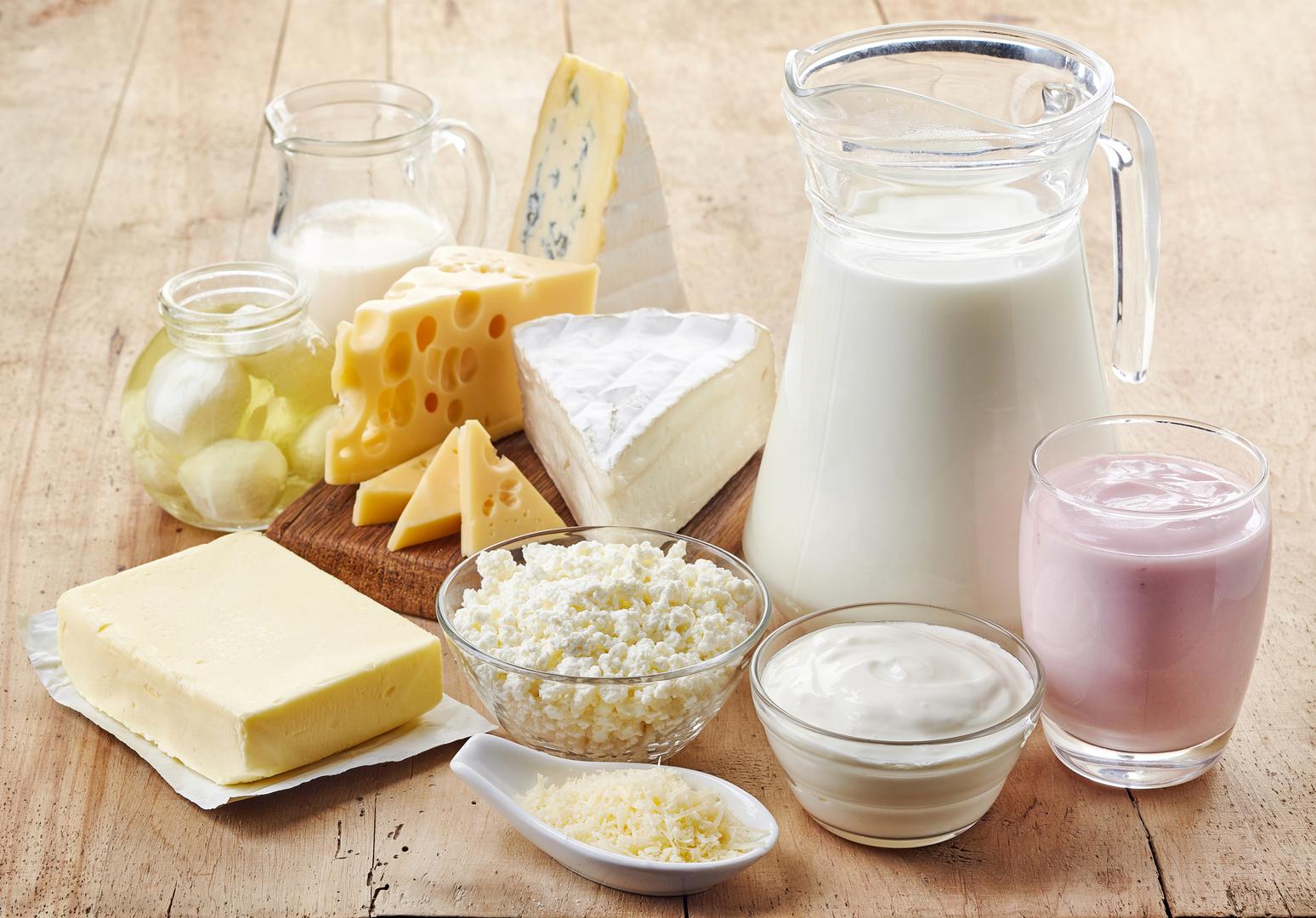 Mliječni proizvodi – Mlijeko i sir mogu uzrokovati brojne probleme vašem probavnom sustavu, pogotovo ako ne tolerirate laktozu.