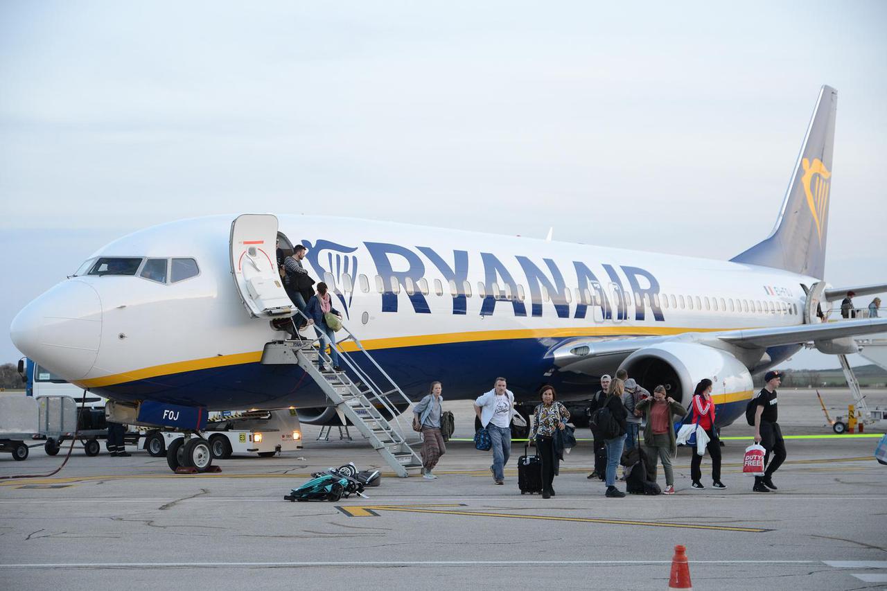 Avion Ryanaira sletio u zračnu luku Pula