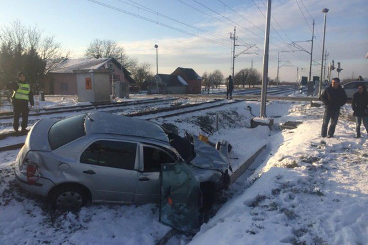 nesreća na pruzi okučani