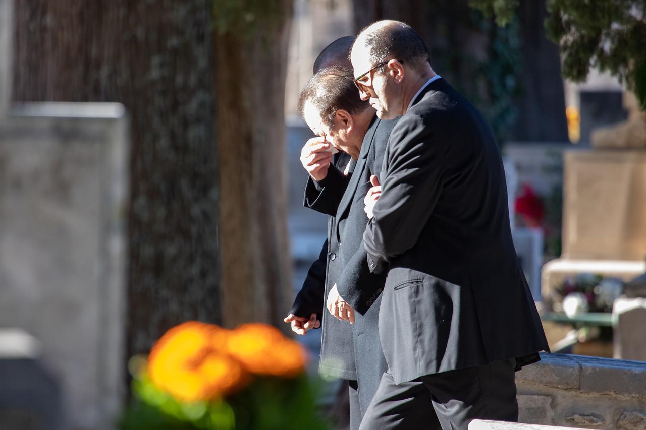 Dubrovnik: Posljednji ispraćaj Srđana Hrnića, sina poznatog pjevača Mila Hrnića