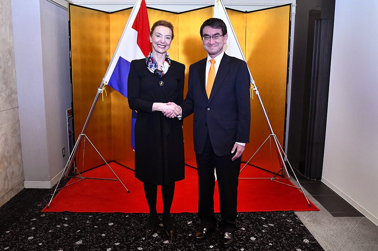 Hrvatska je ministrica Marija Pejčinović Burić danas u Tokiju bila na bilateralnom sastanku s japanskim ministrom Tarōm Kōnom