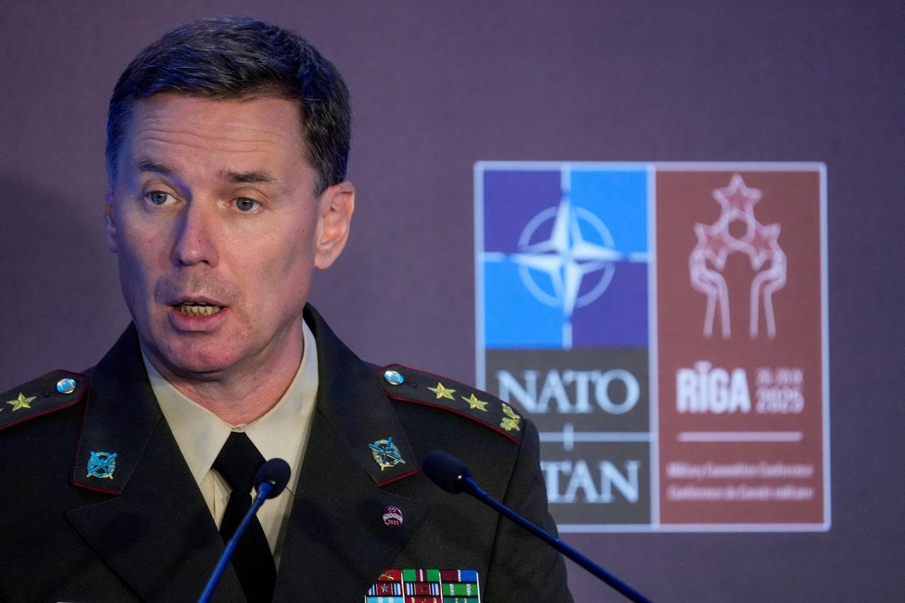 Chair of the NATO Military Committee Dragone and Chief of Defence of Latvia Pudans attend a press conference in Riga