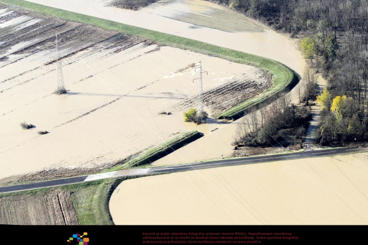 '07.11.2012., Puscine - Poplavljeno medjimursko mjesto Puscine iz zraka.  Photo: Vjeran Zganec-Rogulja/PIXSELL'