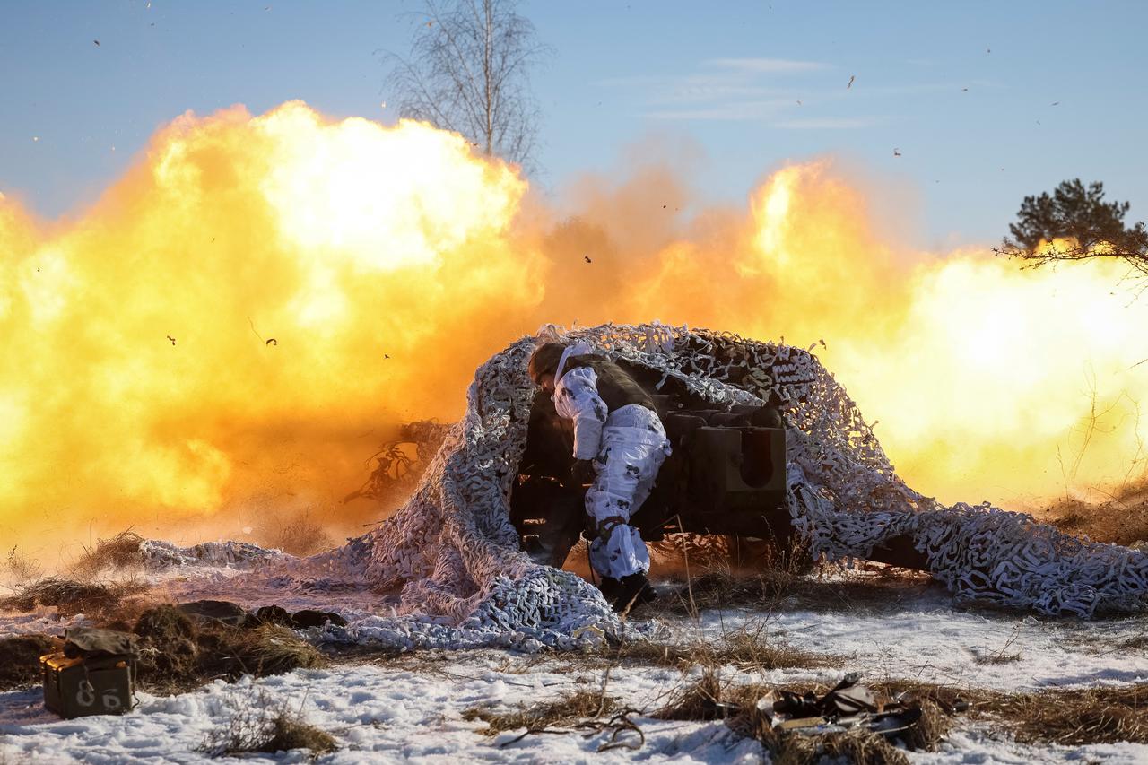 storyeditor/2024-02-07/2024-01-31T055116Z_1599374761_RC2AS5ARGCI6_RTRMADP_3_UKRAINE-CRISIS-DRILLS.JPG